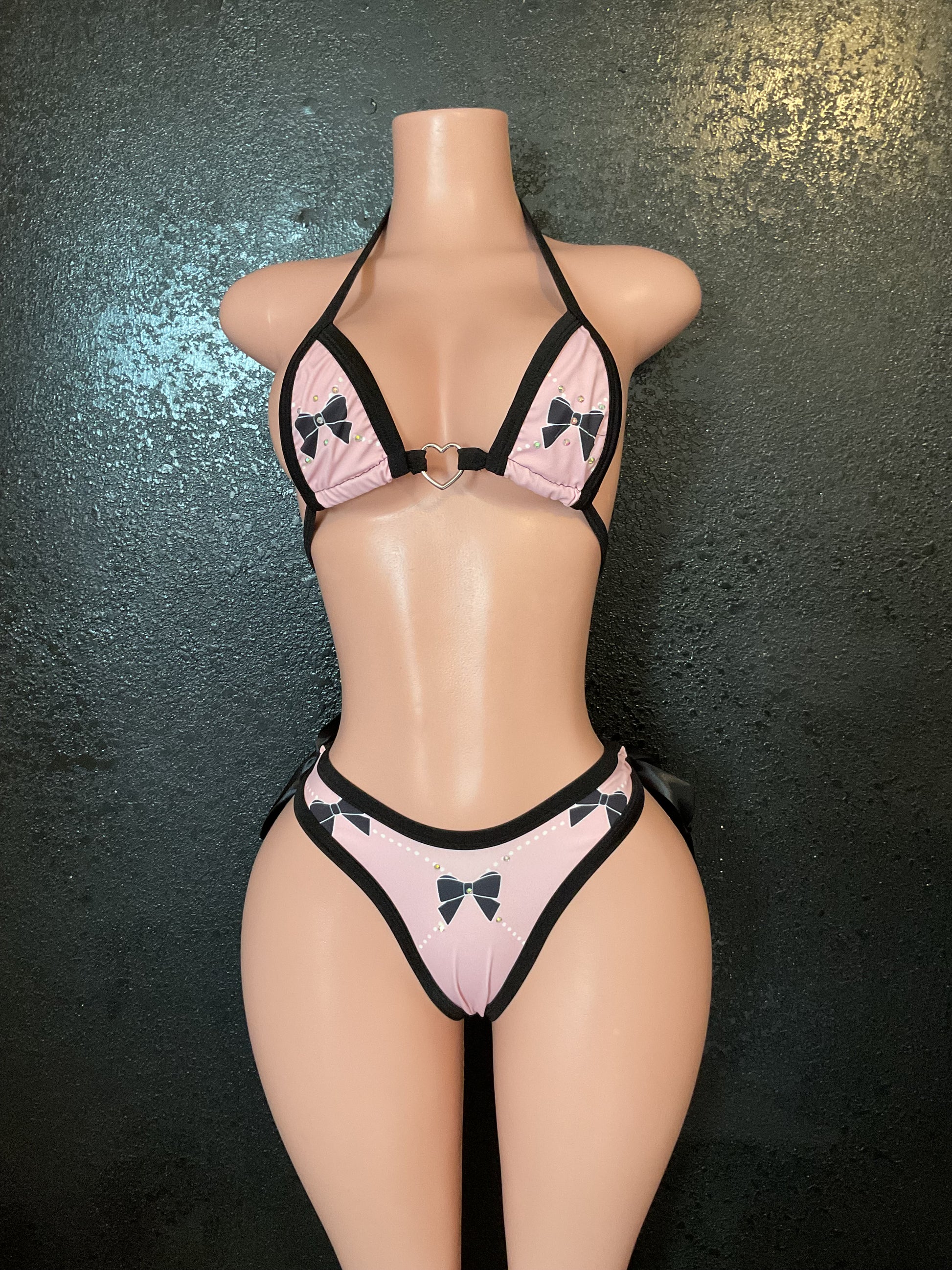 Bow thong set