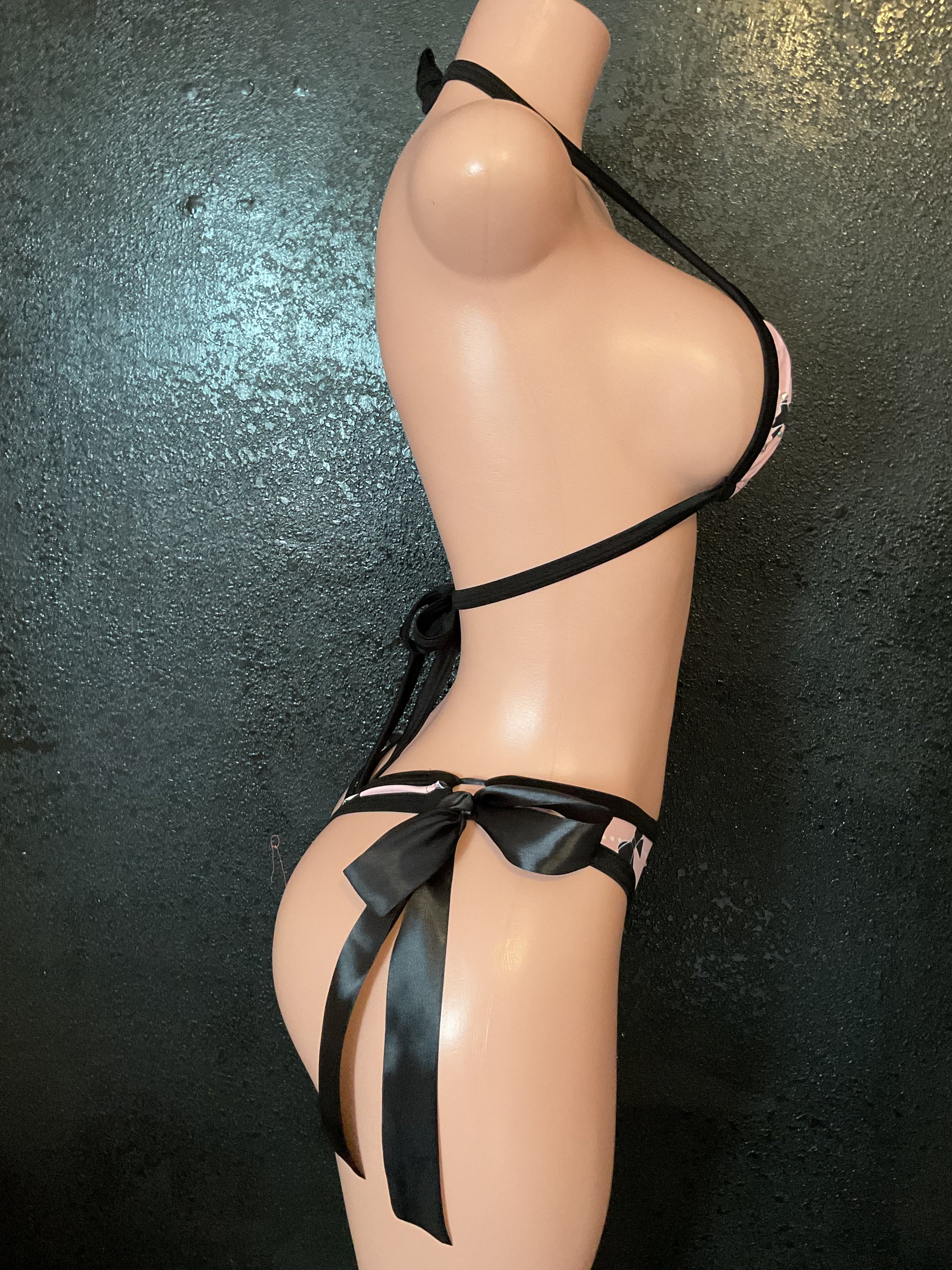 Bow thong set