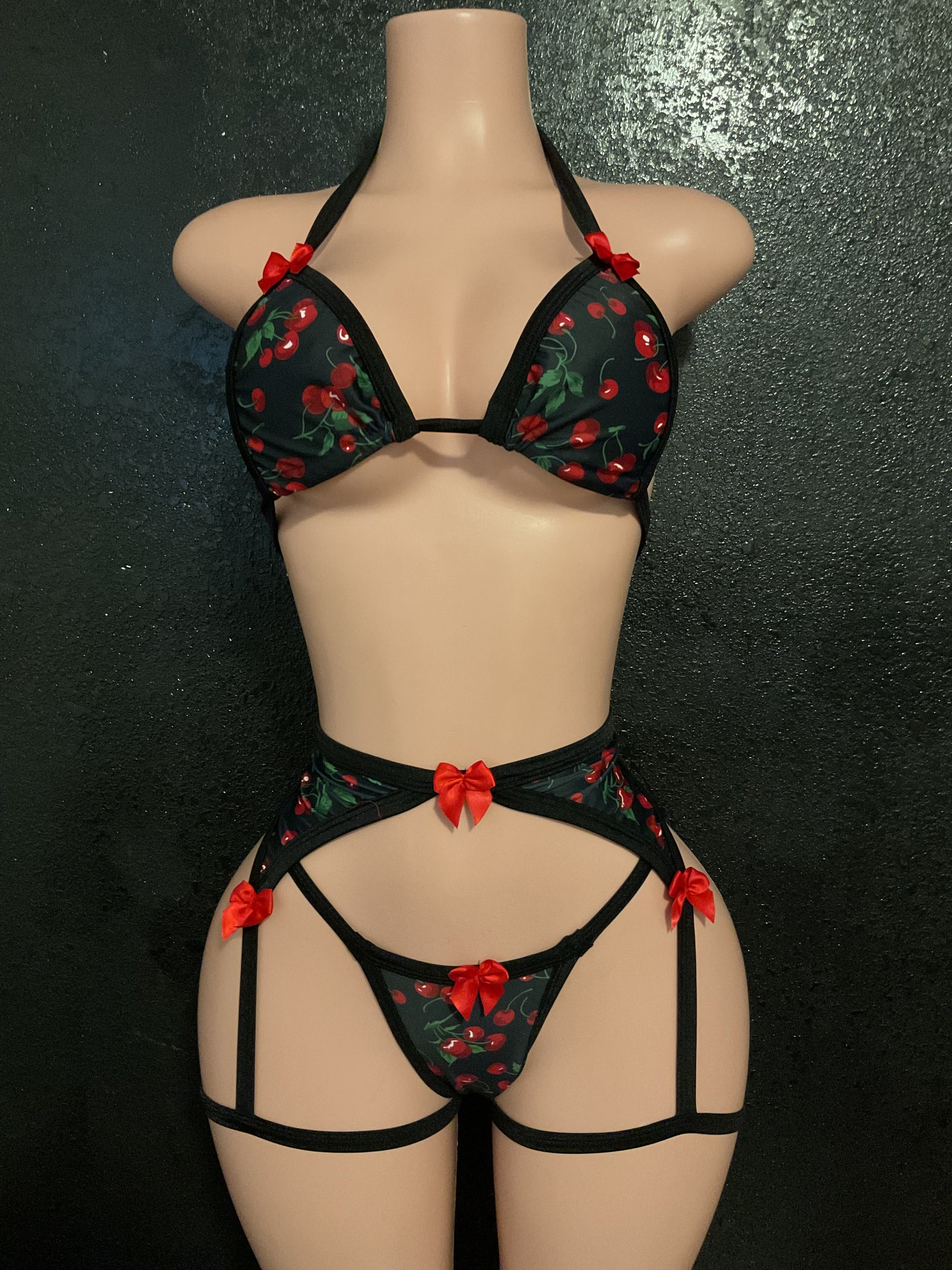 Cherry garter  set