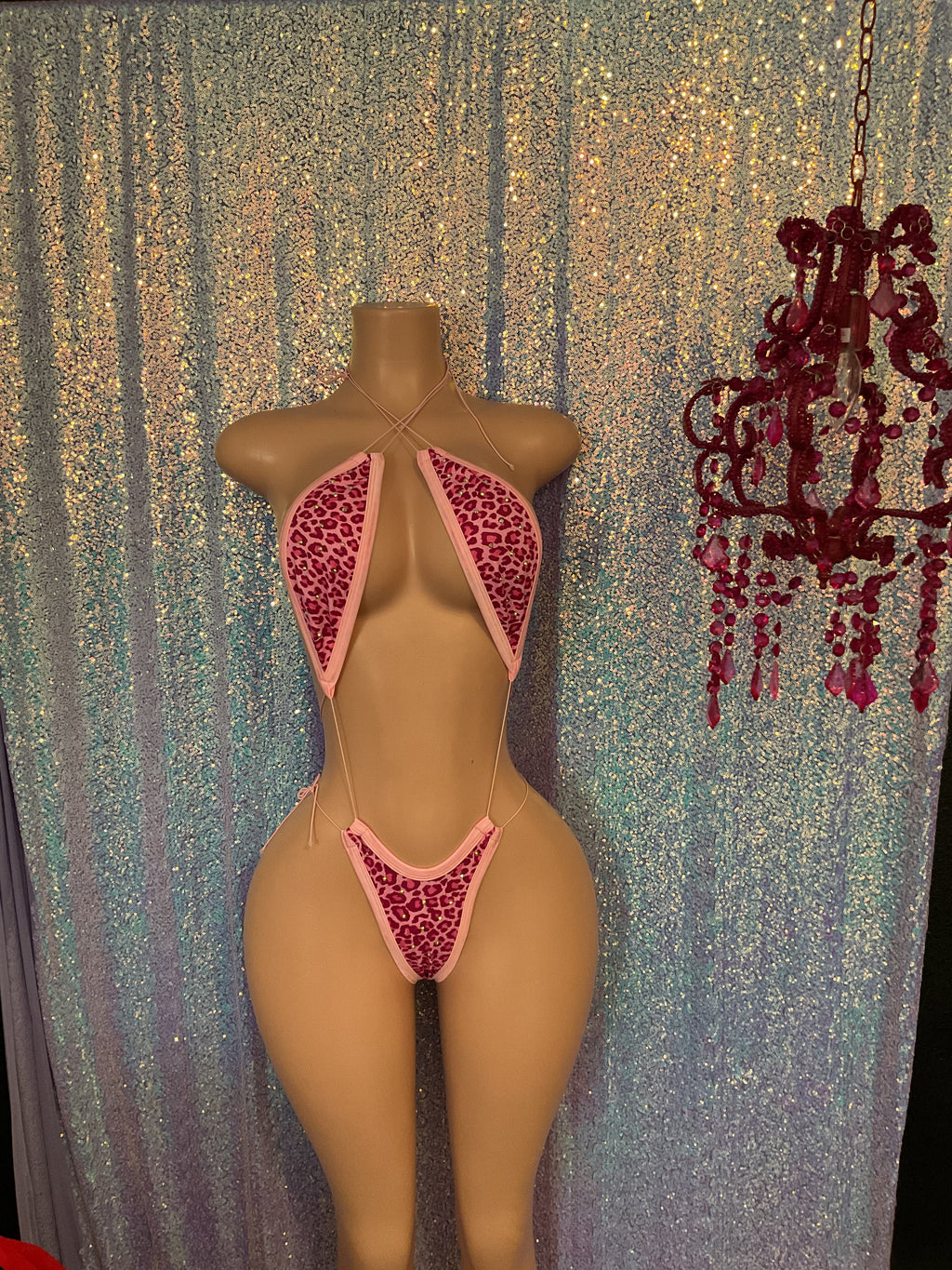 Thong pink leopard sling