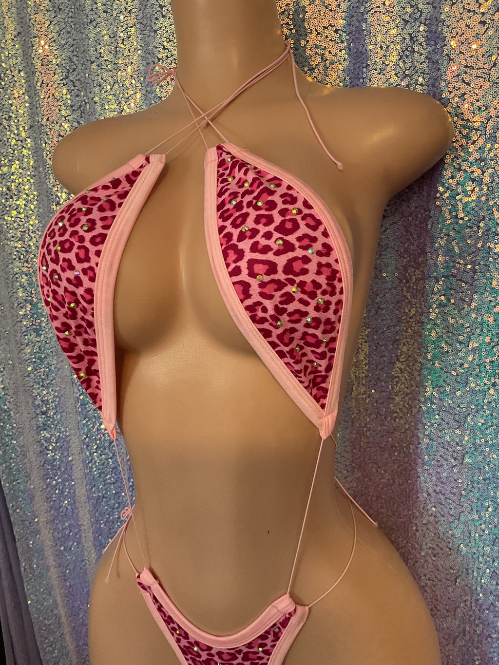 Thong pink leopard sling
