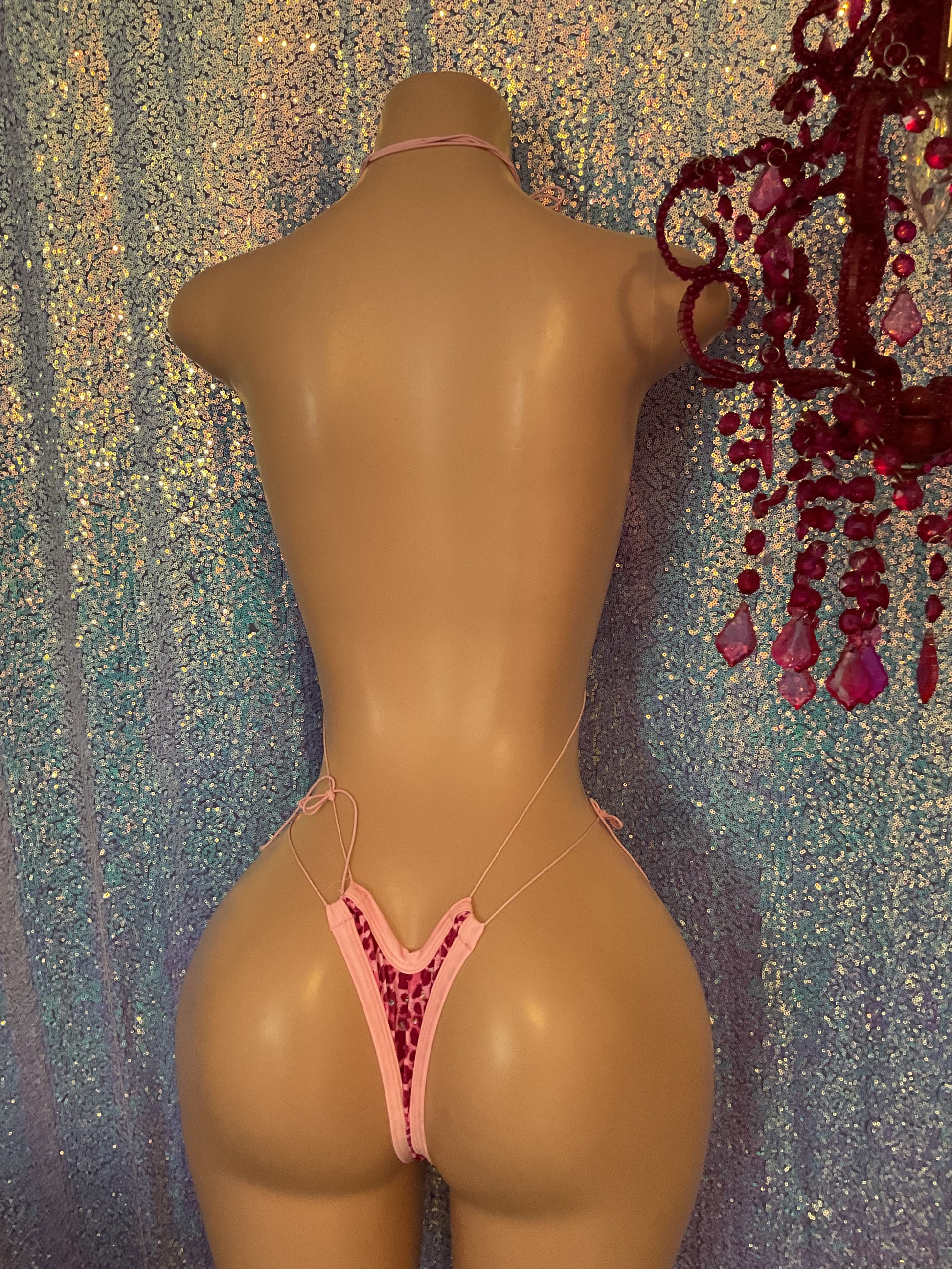 Thong pink leopard sling
