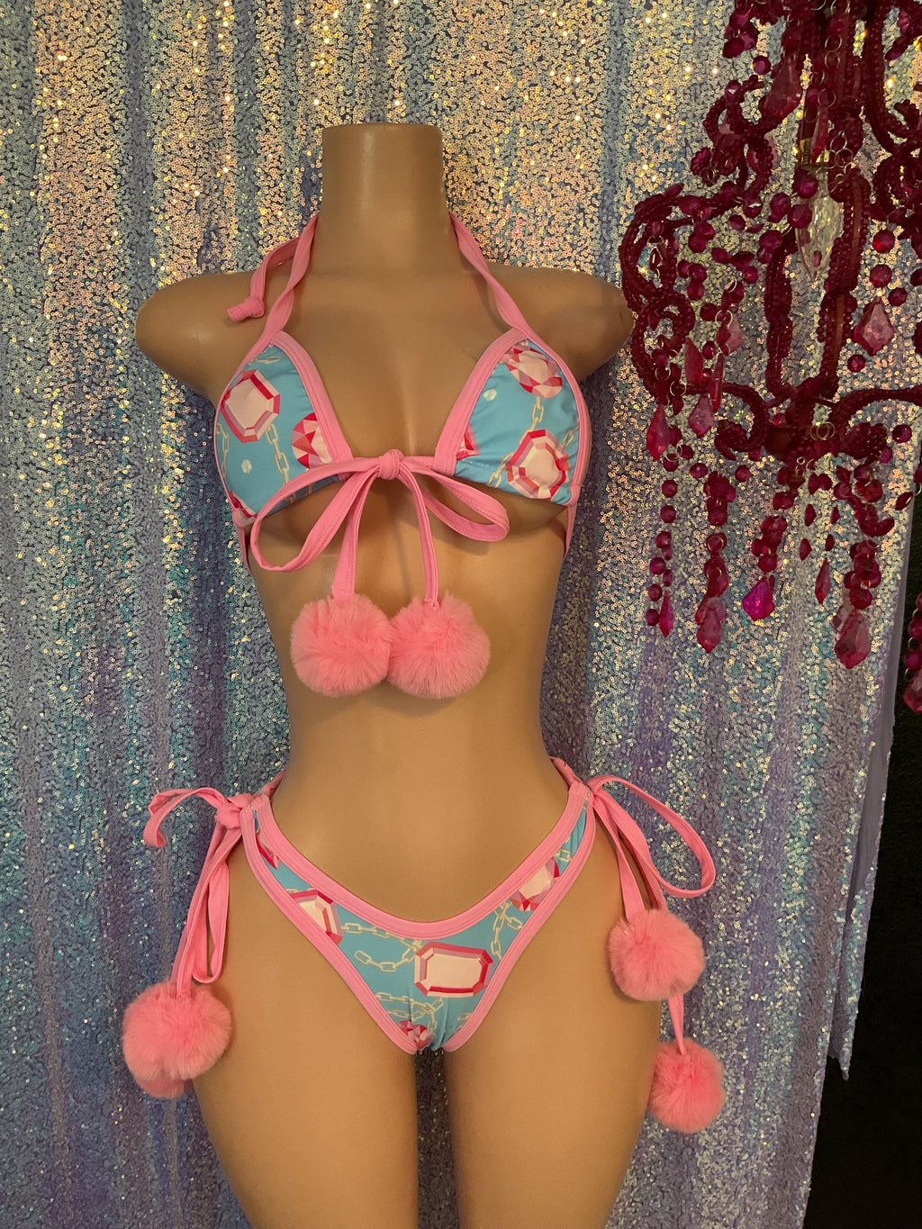 Jewel Pom Pom thong set