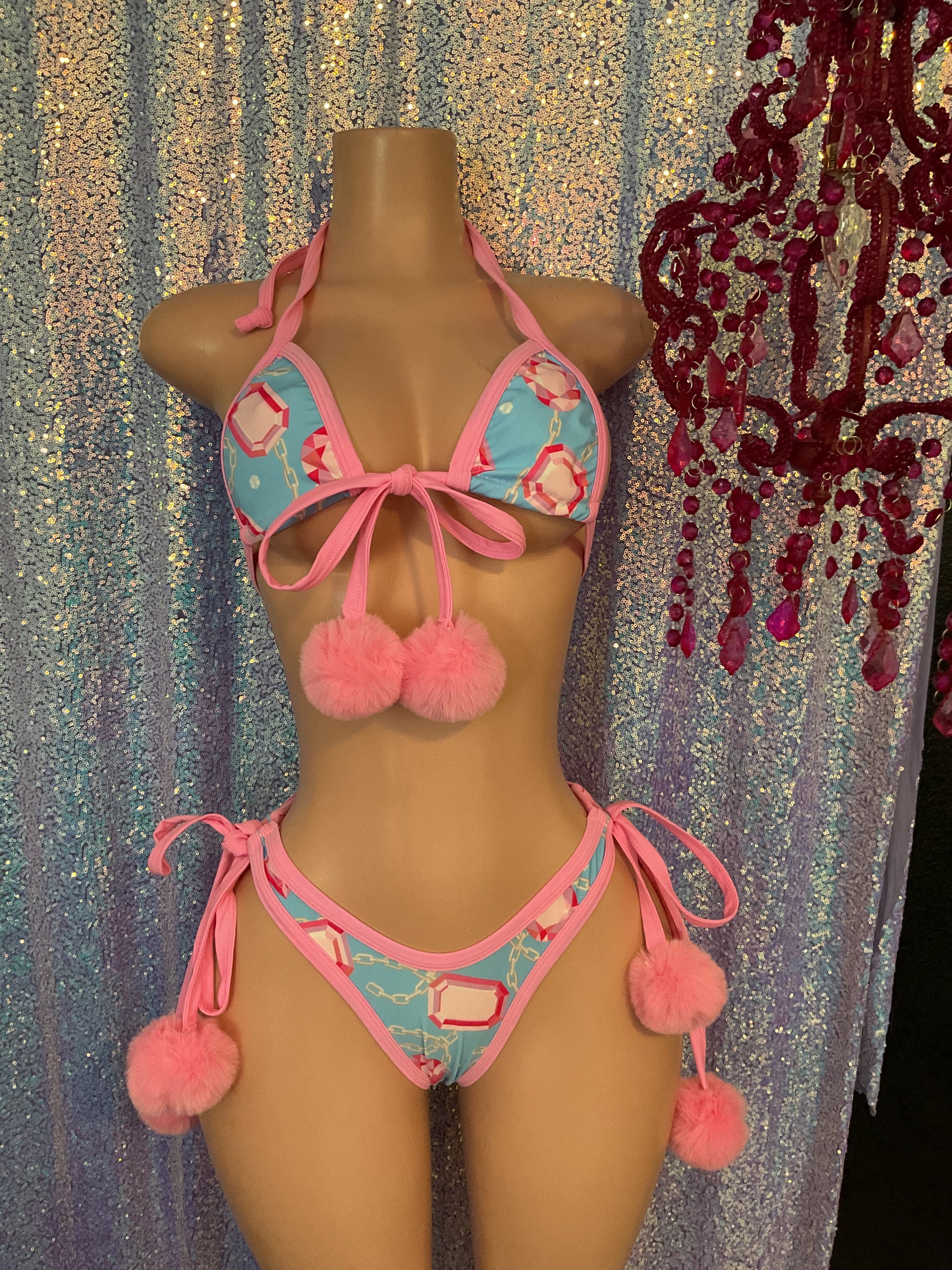 Jewel Pom Pom thong set