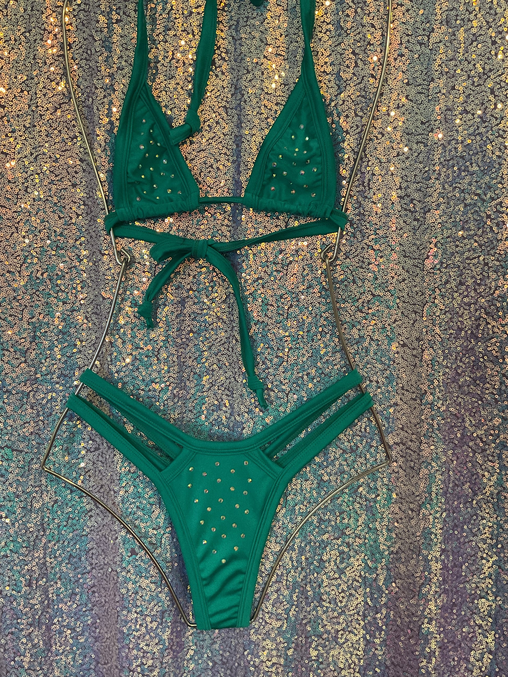 Strappy thong bikini