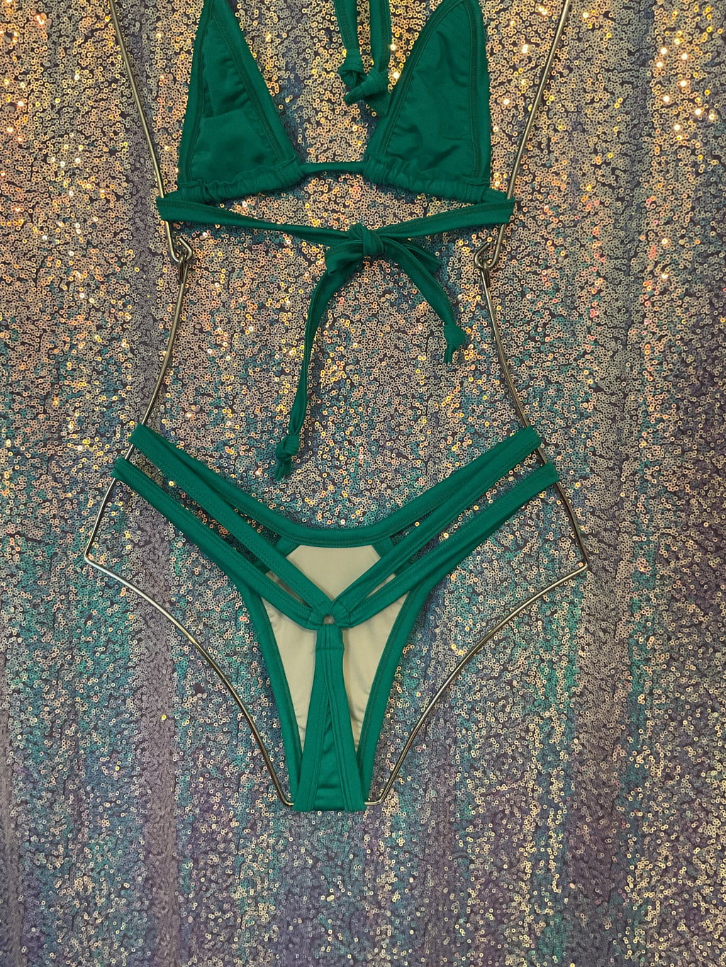 Strappy thong bikini