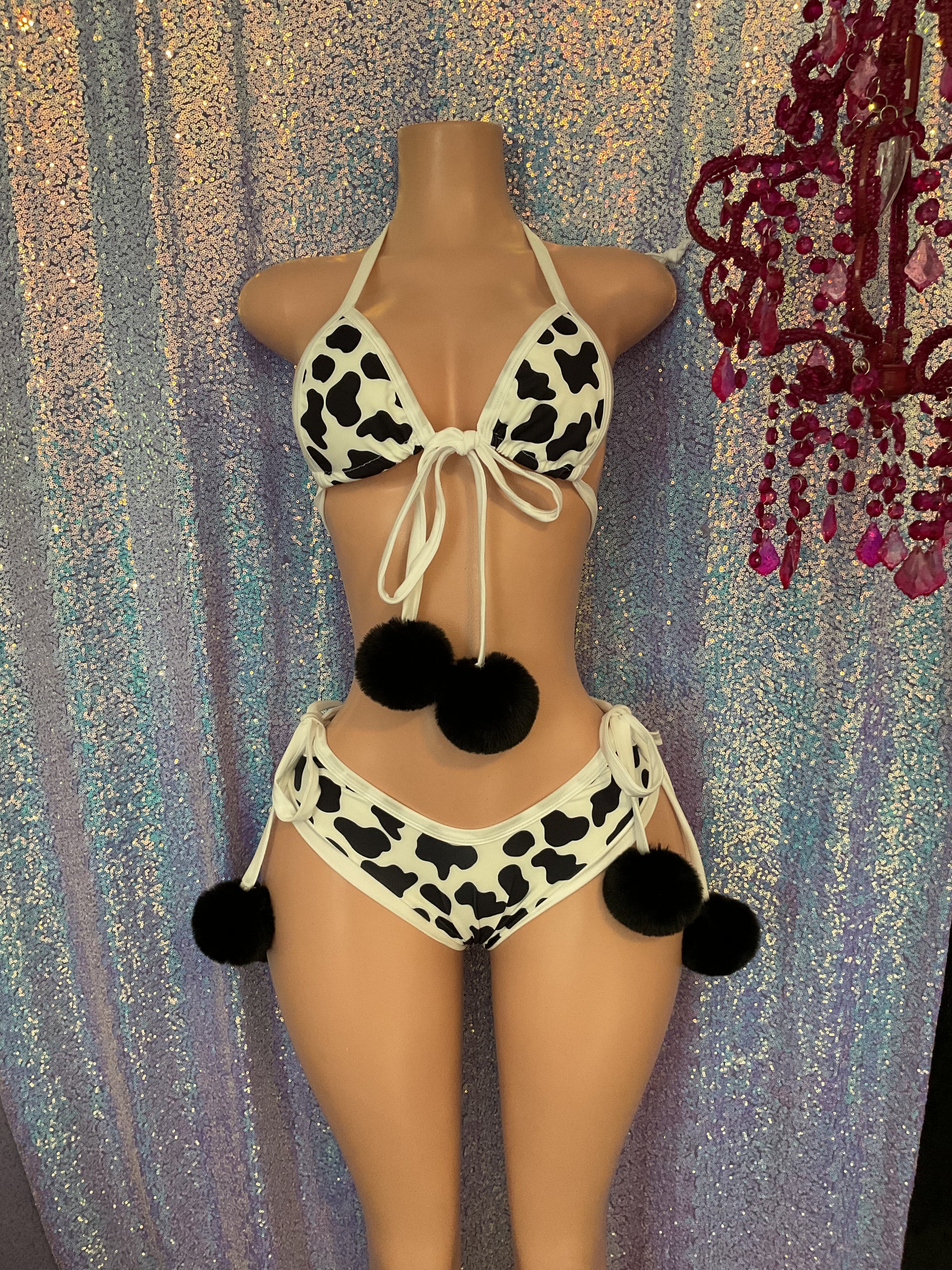 Low rise cheeky cow print short set