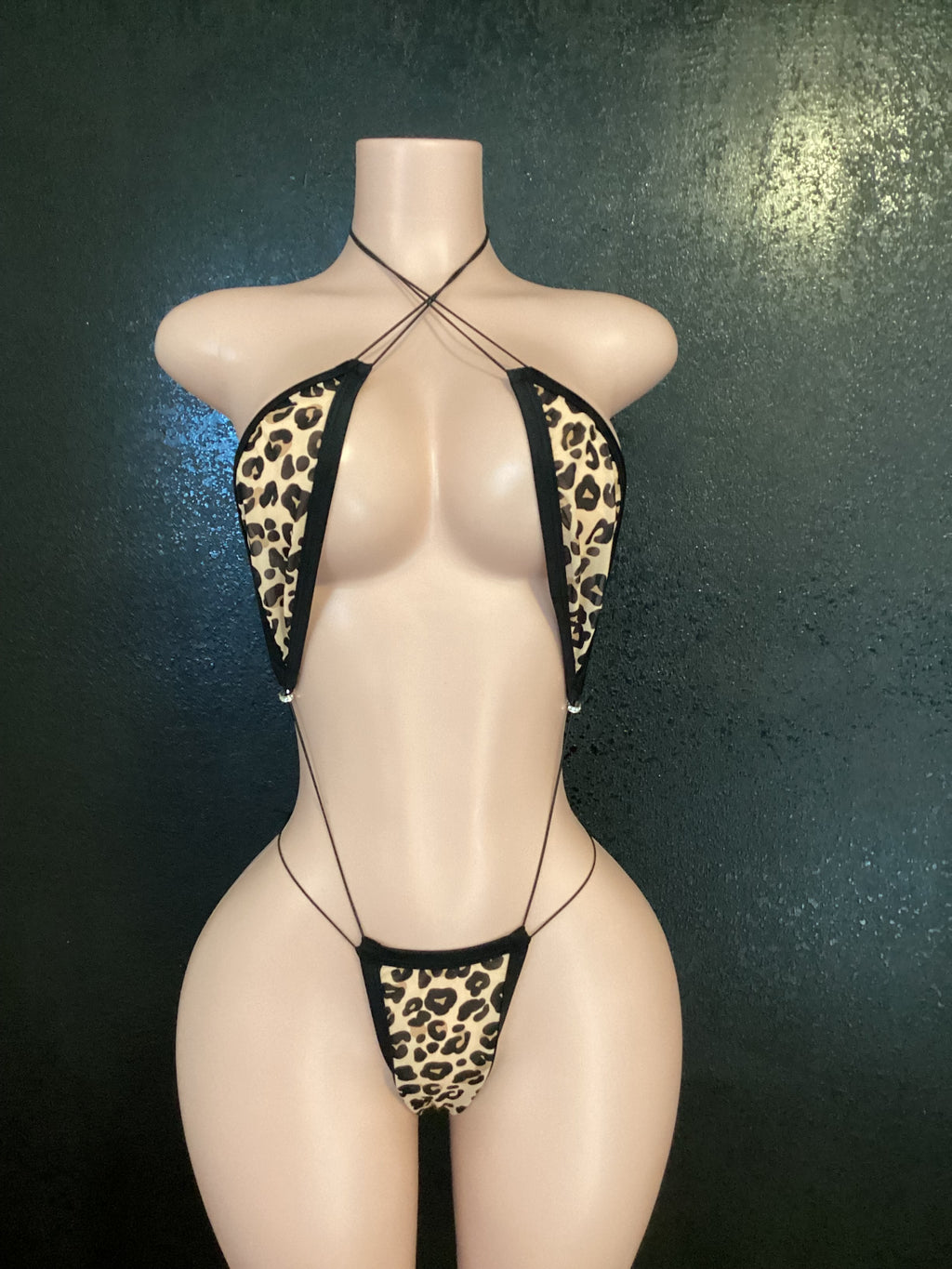 Leopard sling
