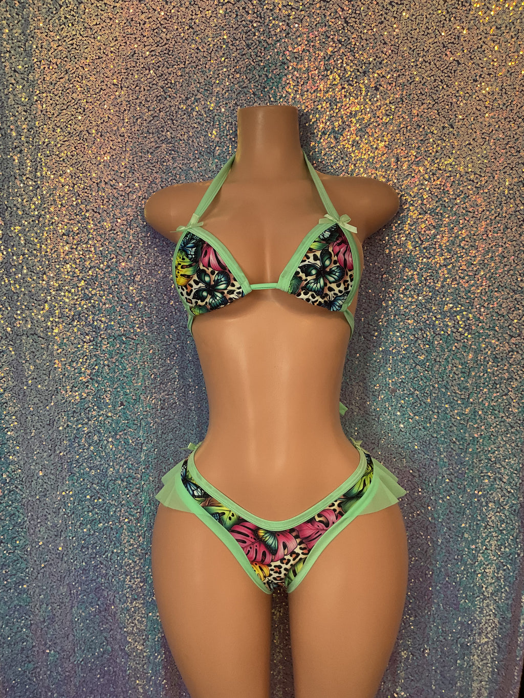 Tropical print ruffle thong set