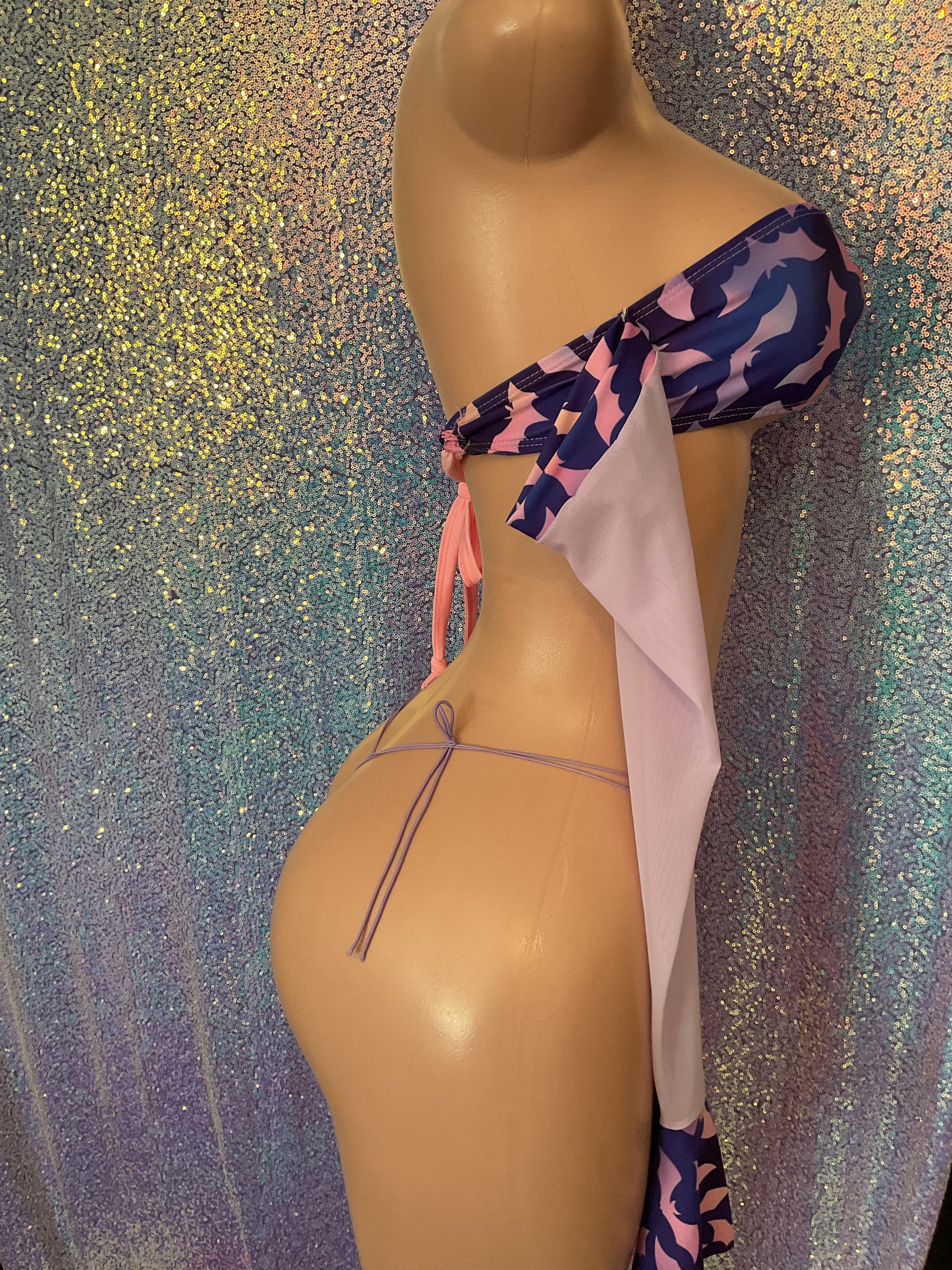 Bell sleeve thong set