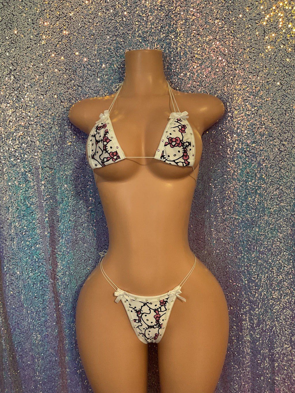 Thong bikini kitty