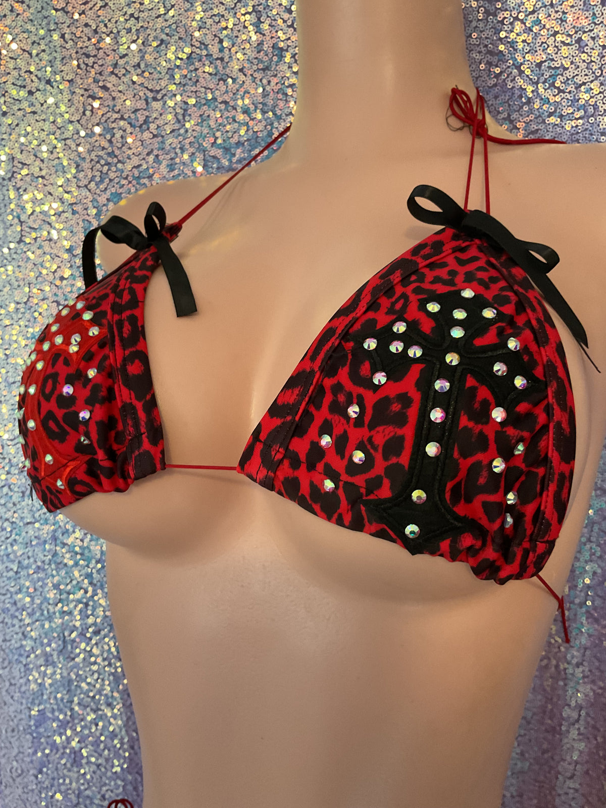 Cross thong set