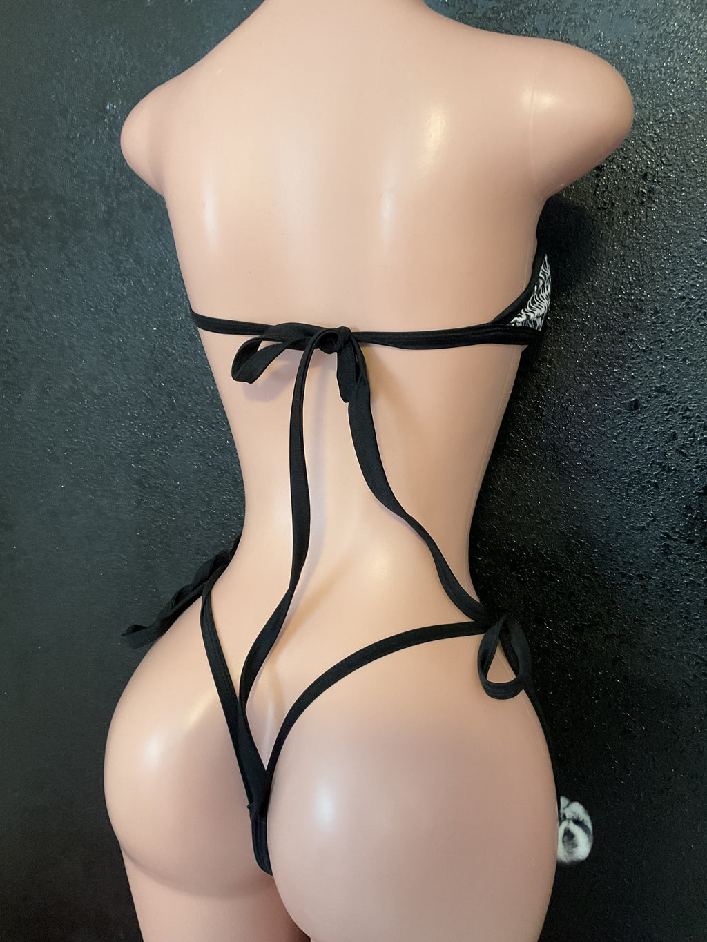 Pom Pom velvet g string bikini