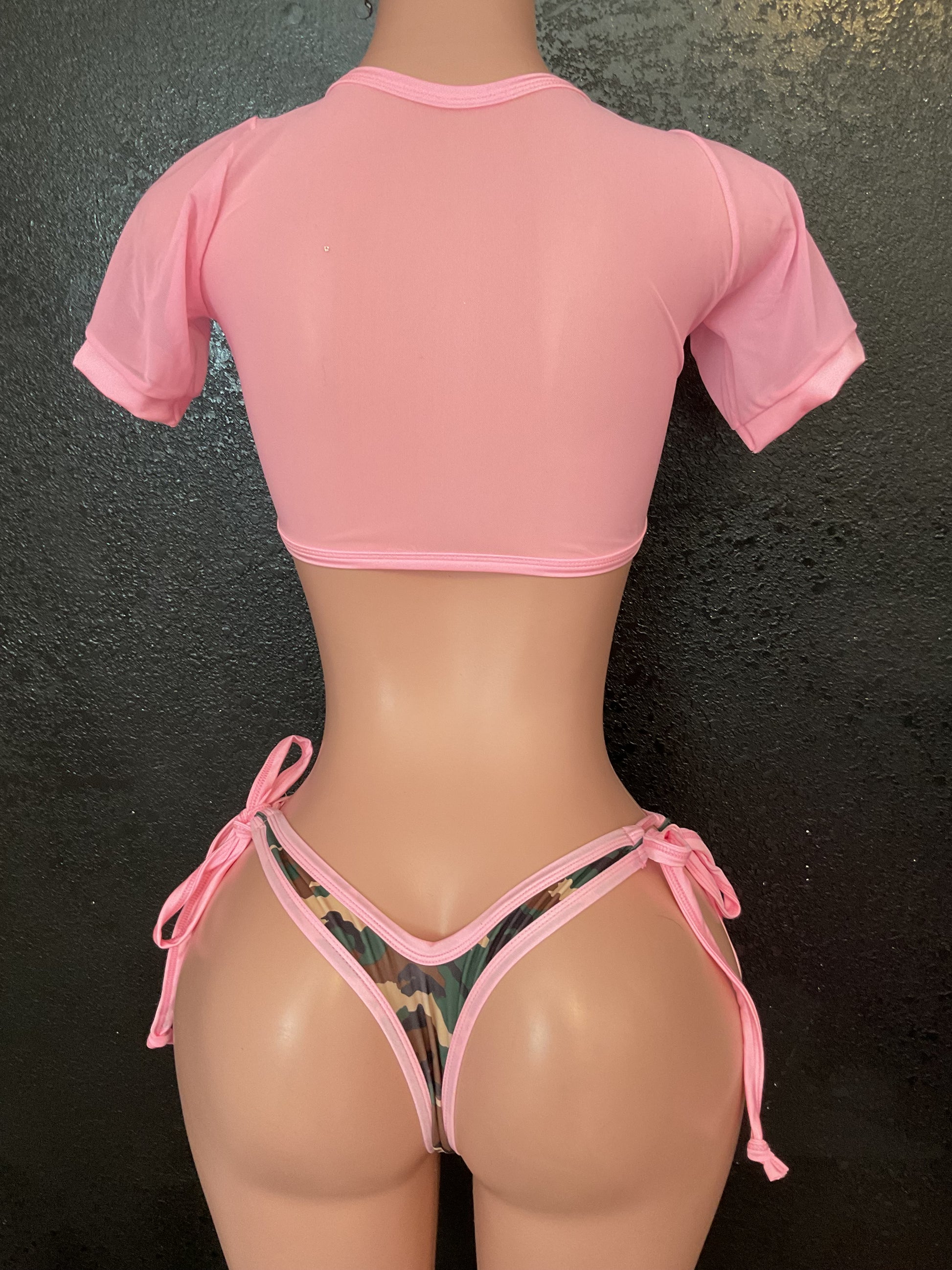 Short sleeve and thong set camo