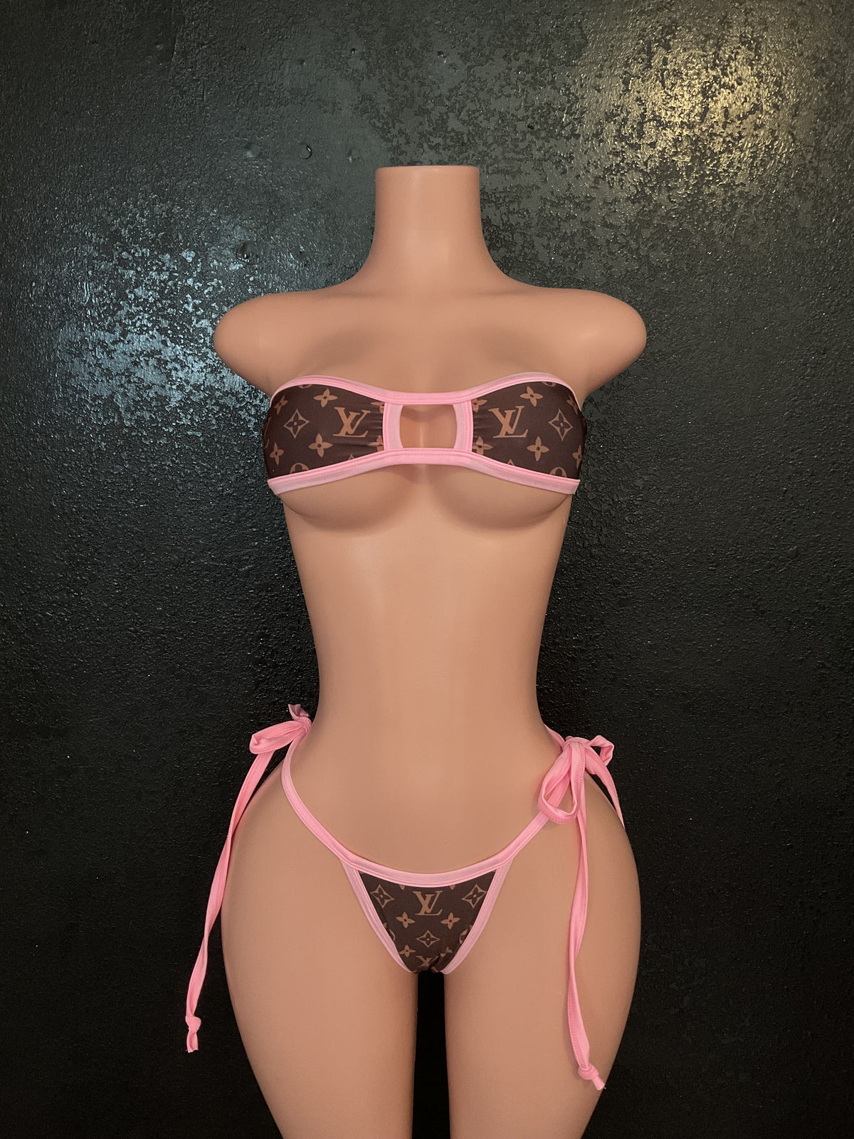 Thong bikini