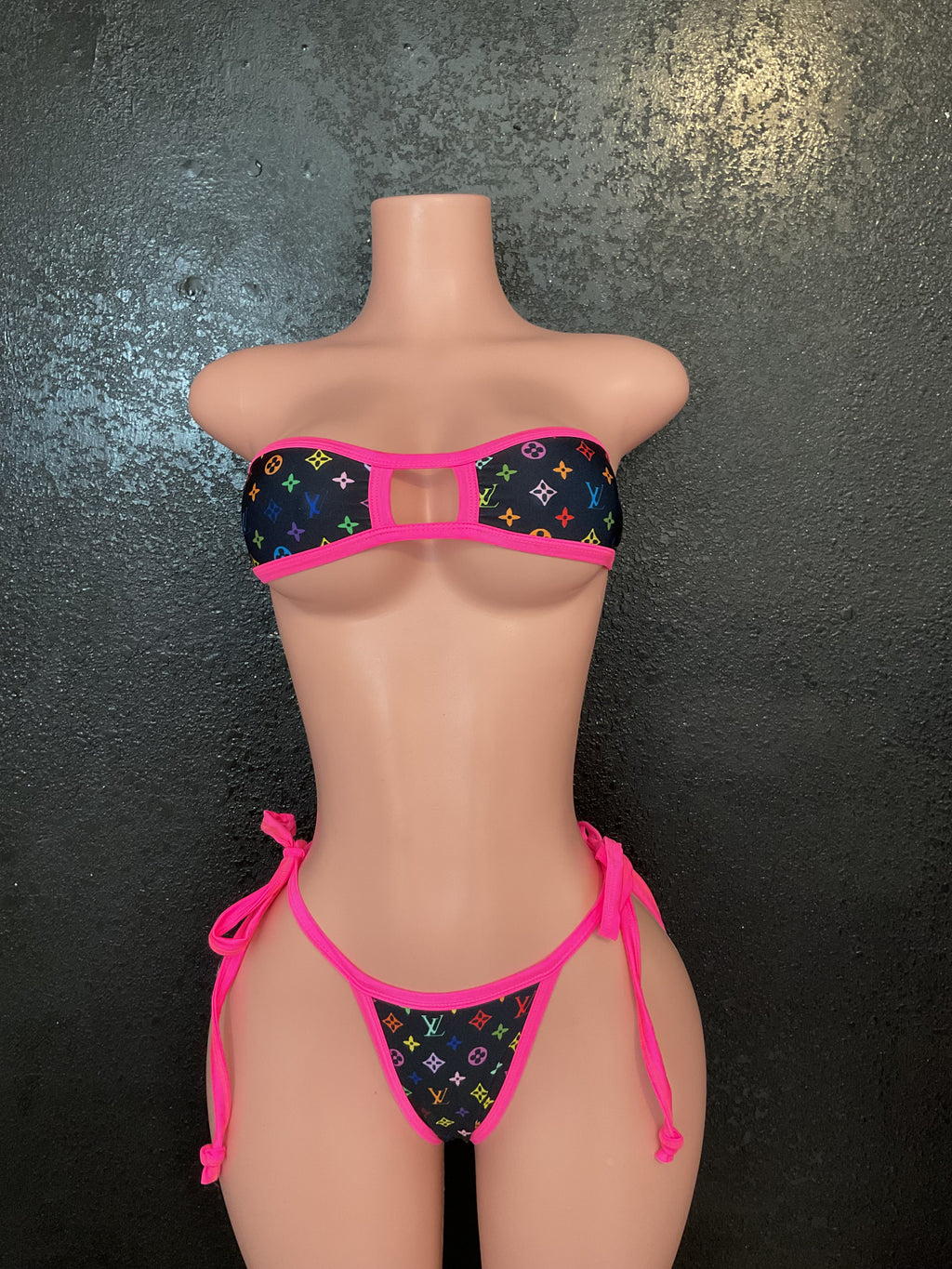 Thong bikini