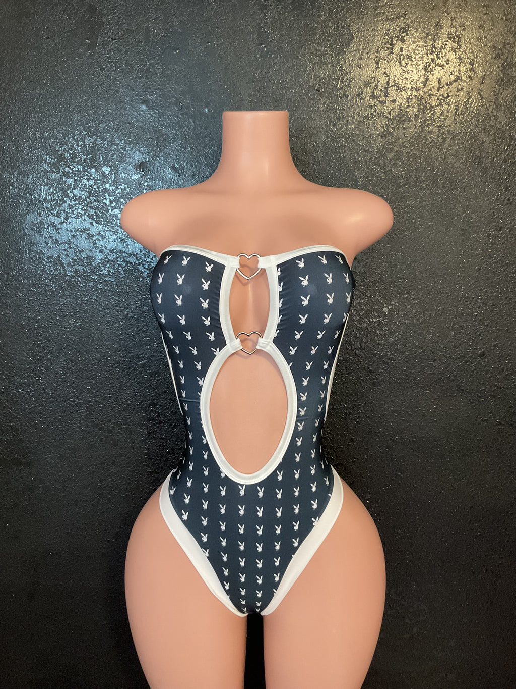 Strapless one piece thong back