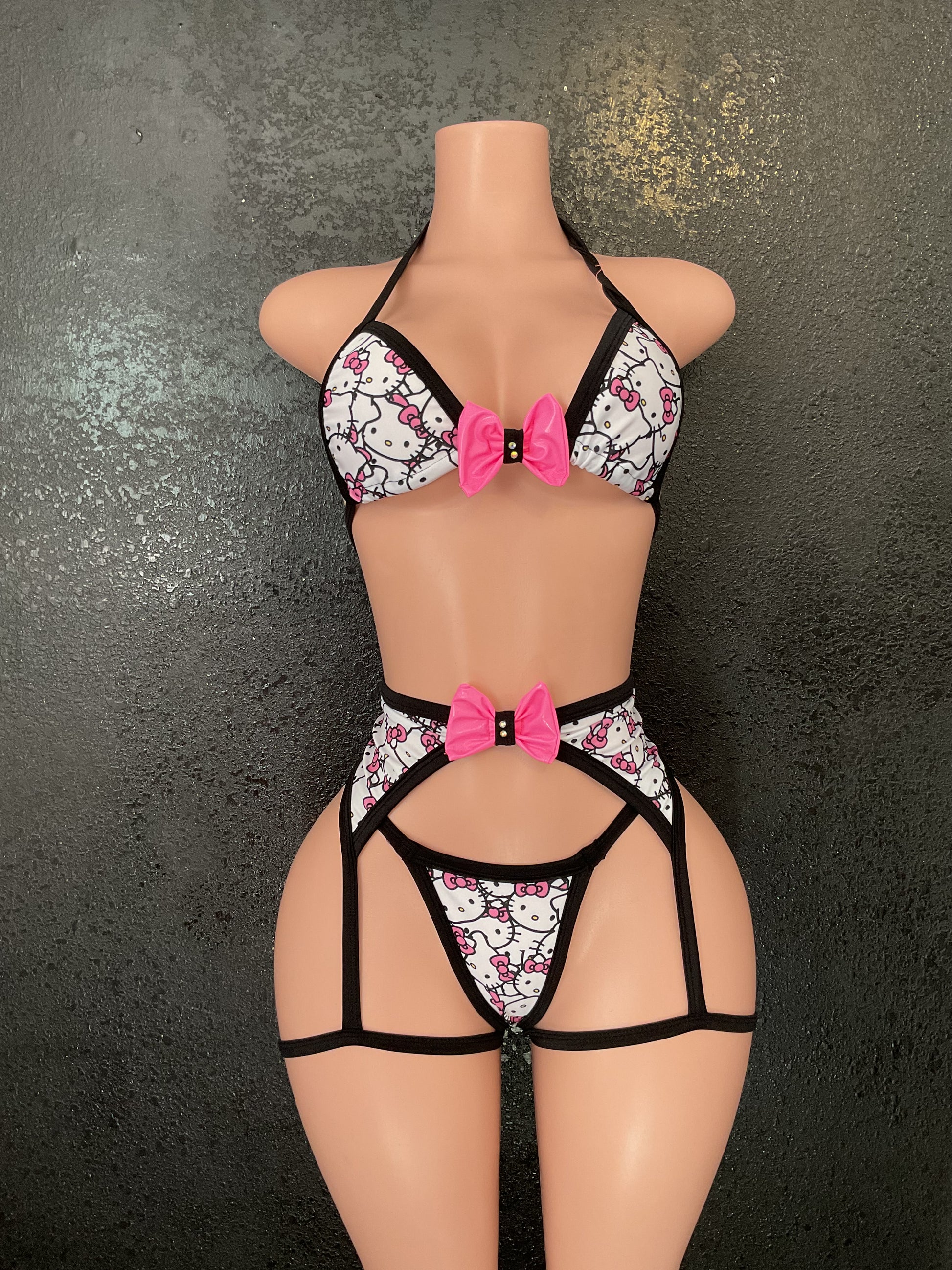 Kitty garter set