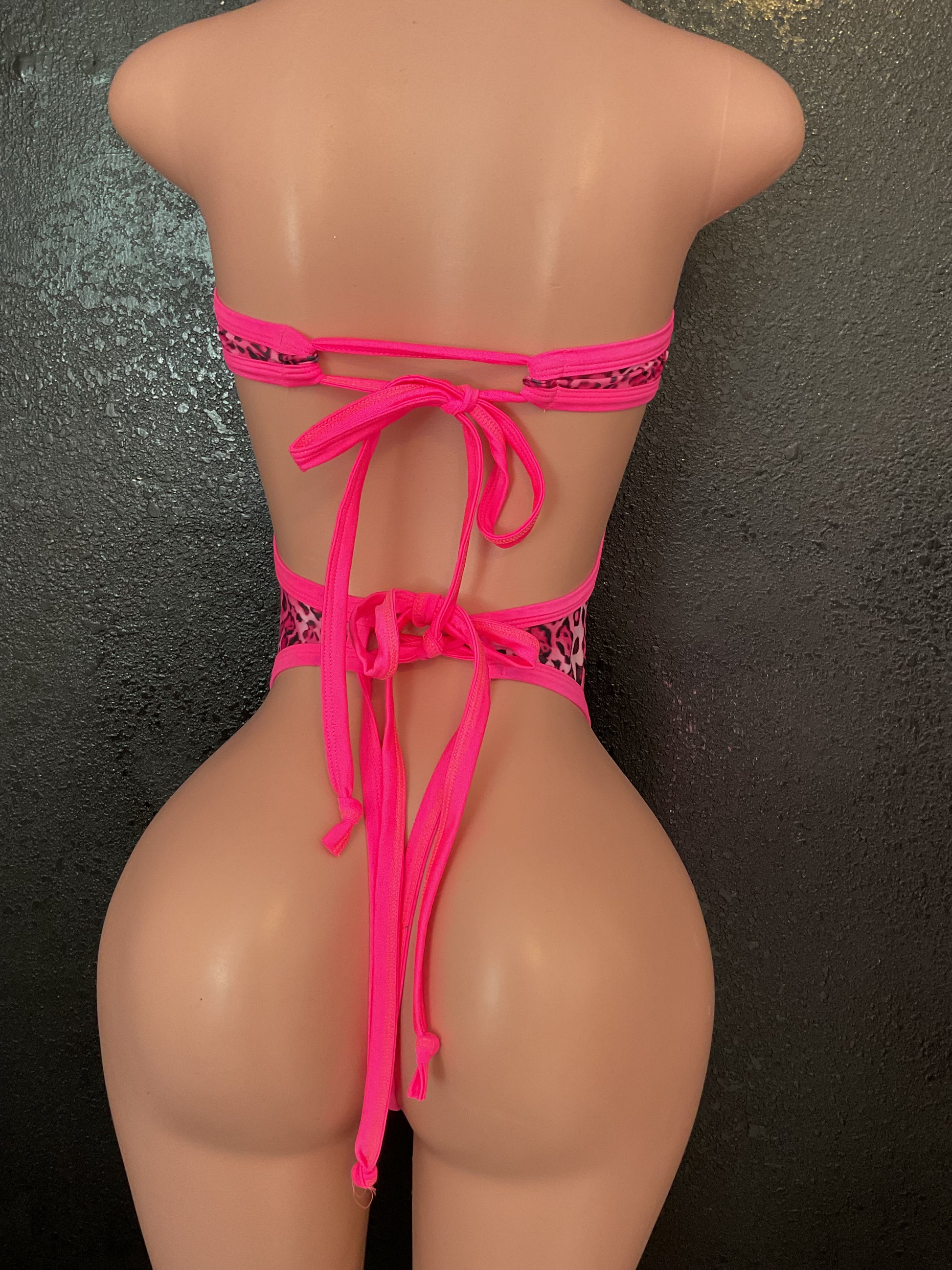 Strapless one piece pink leopard