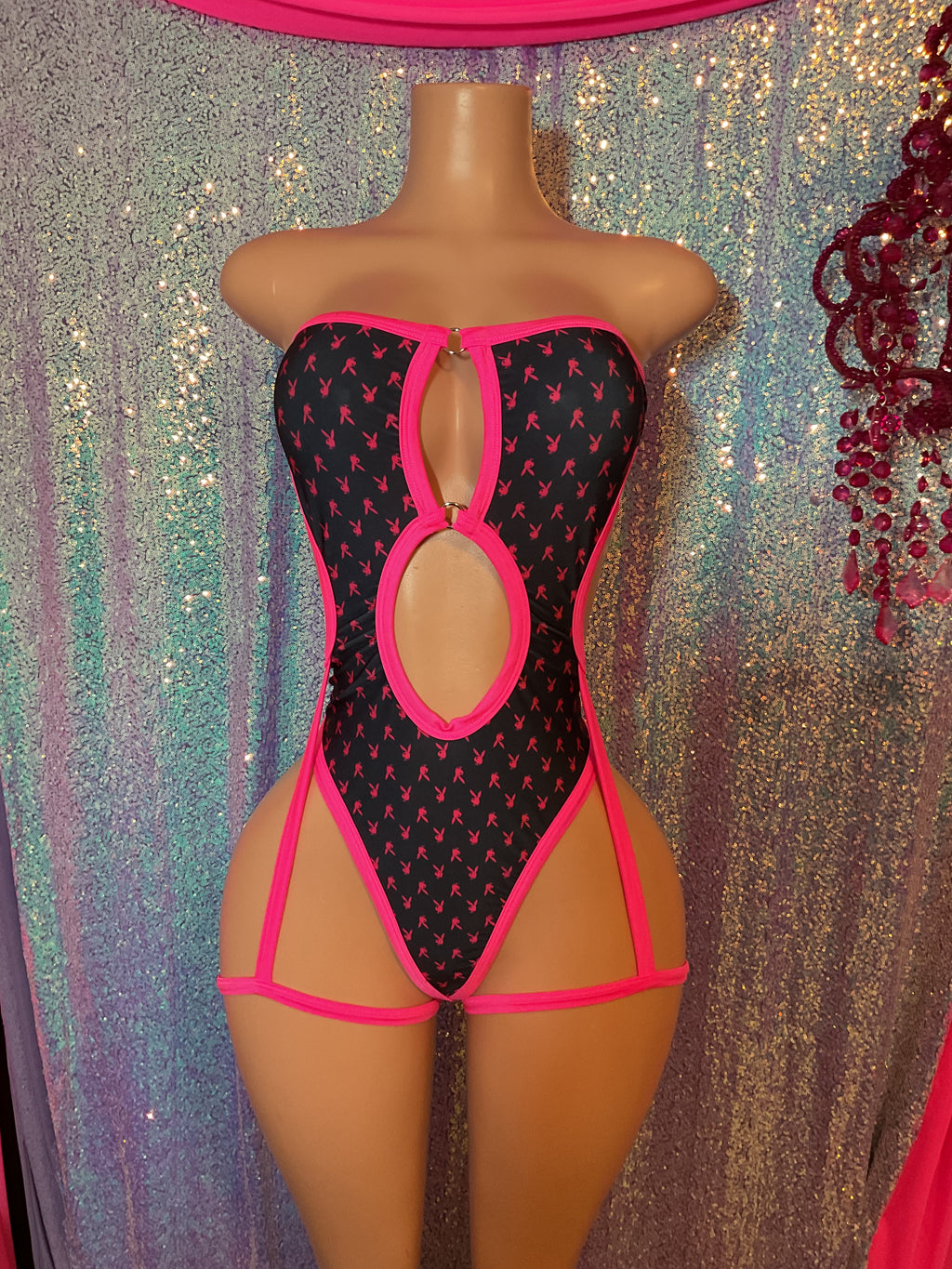 Strapless one piece